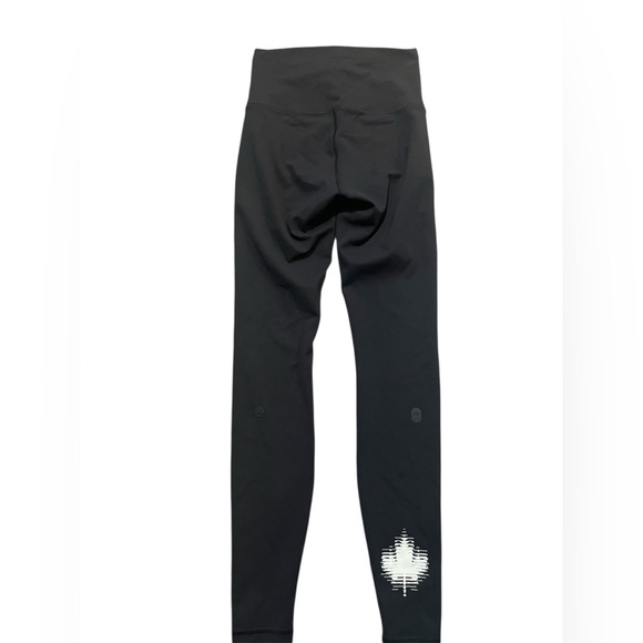 Size 4 Lululemon High Rise Wunder Train team Canada legging 28” - Picture 2 of 5